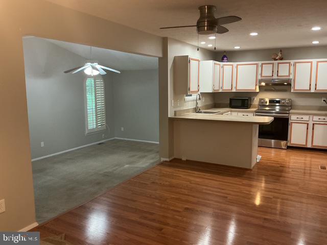 SANDY OAKS - Residential