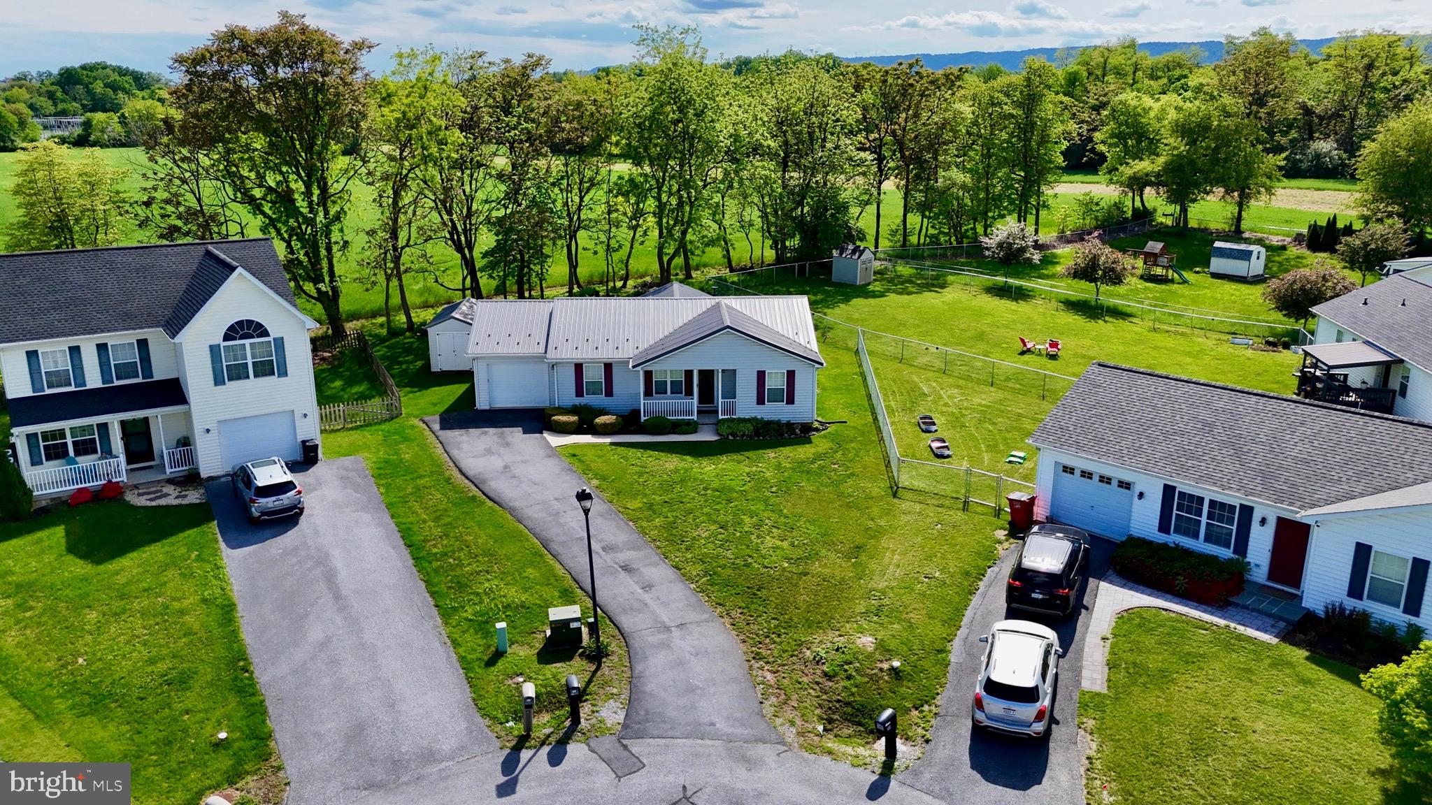 RIDGEFIELD - Residential