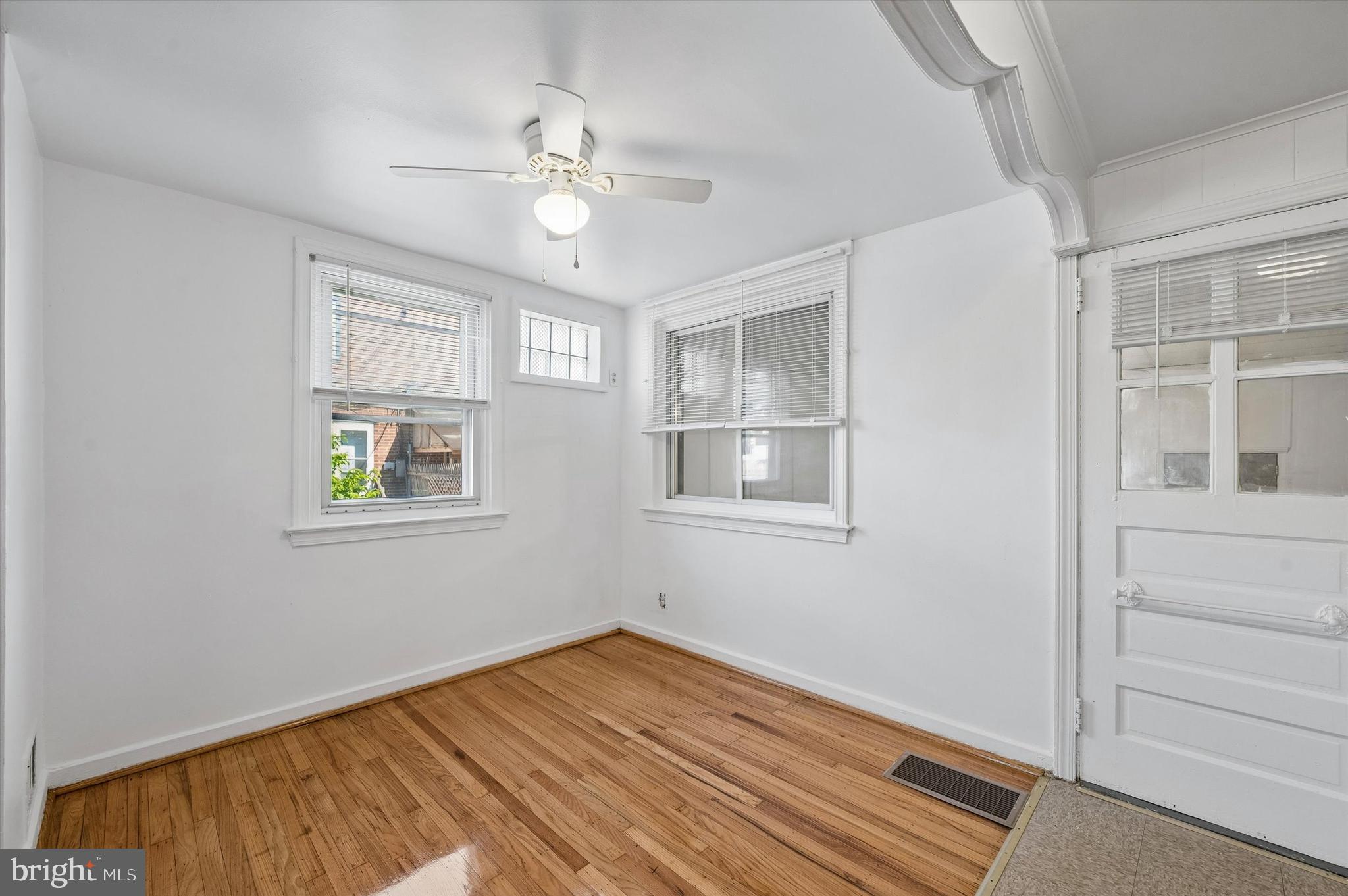 PORT RICHMOND - Residential