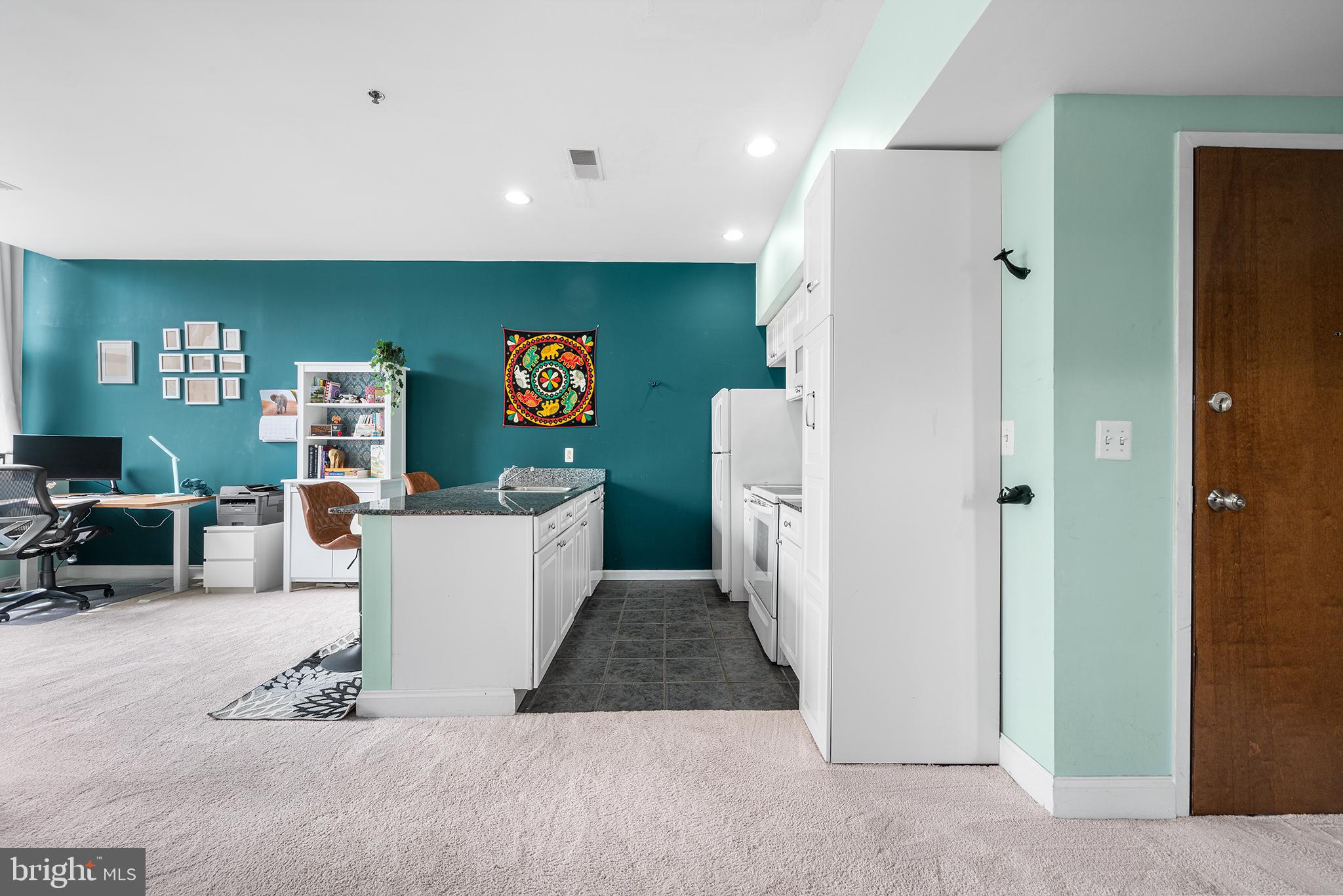 CENTER CITY - Residential