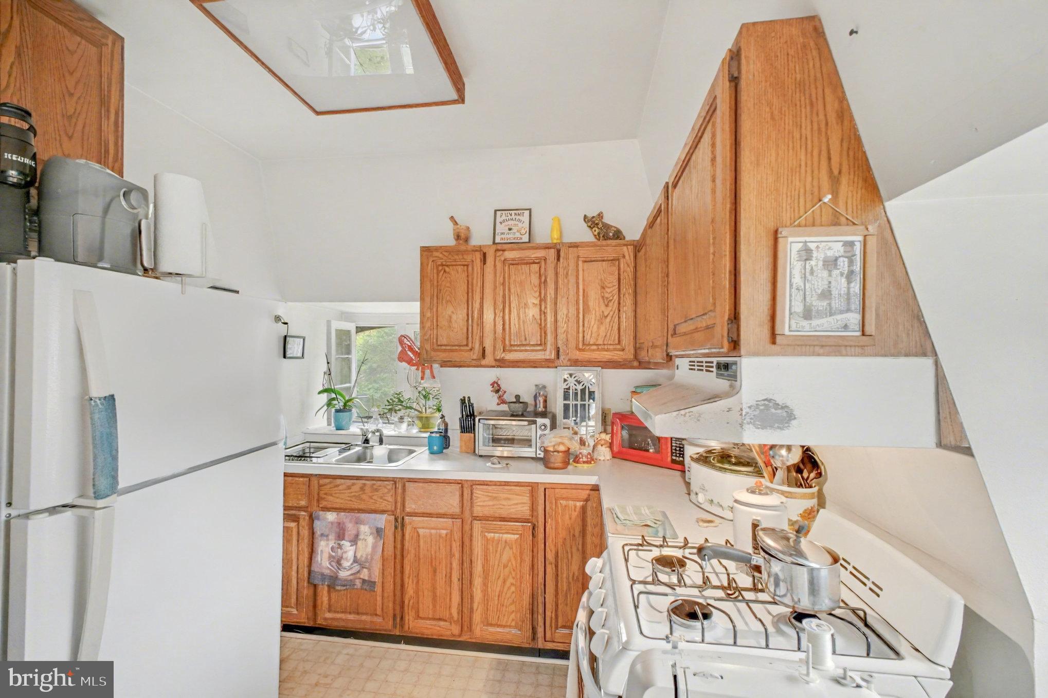 HIGHLAND HOMES - Commercial Sale