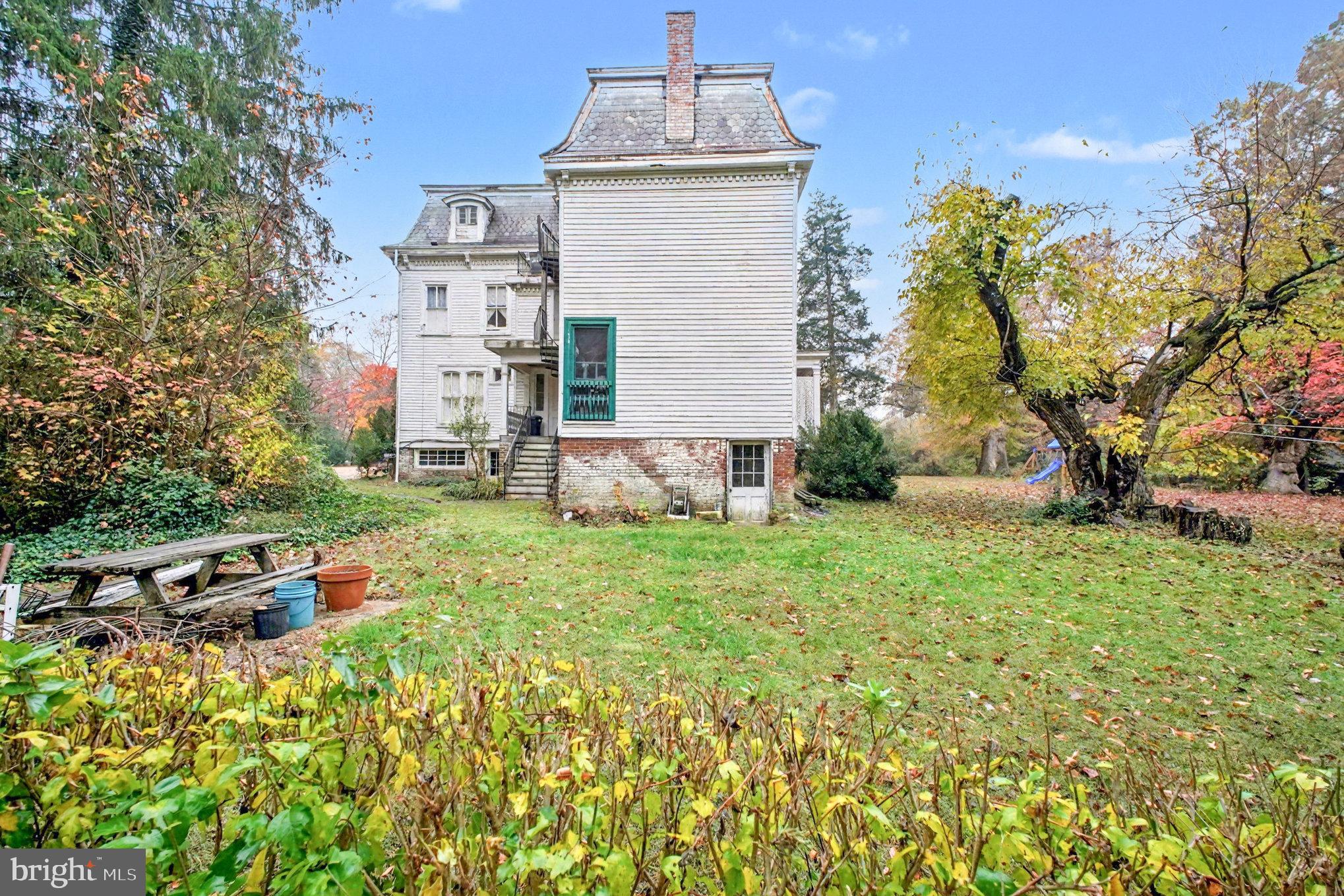 HIGHLAND HOMES - Commercial Sale