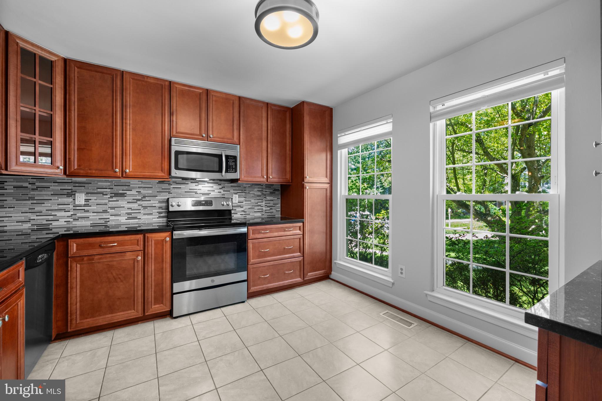 SUMMERHILL - Residential