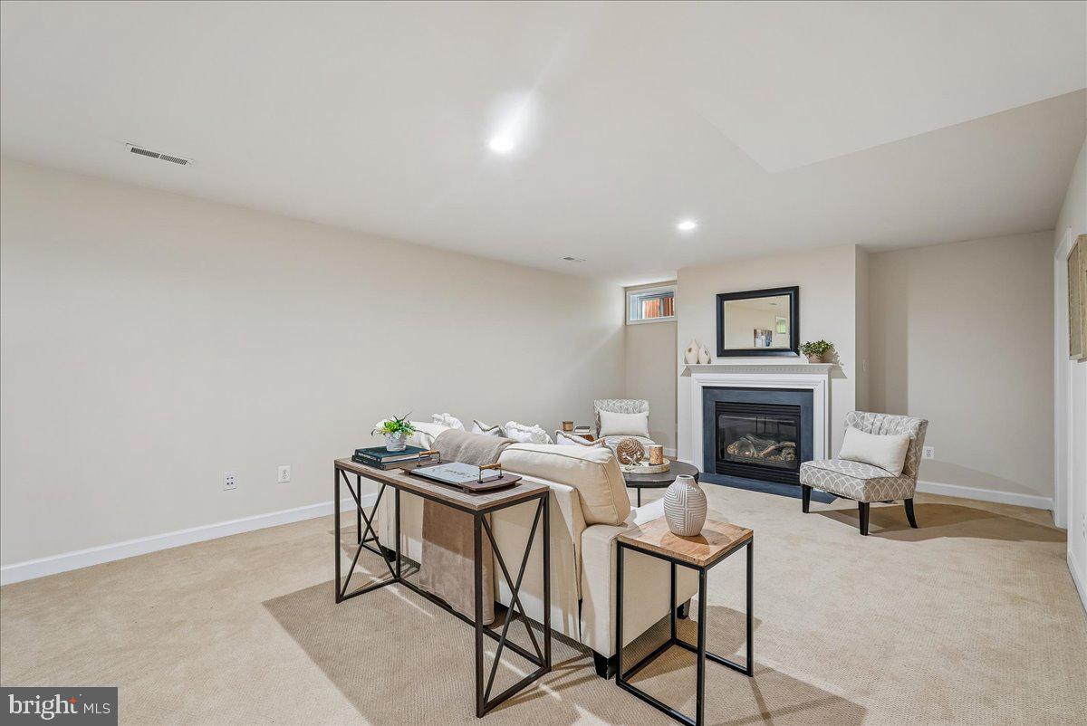 CHESTERBROOK - Residential