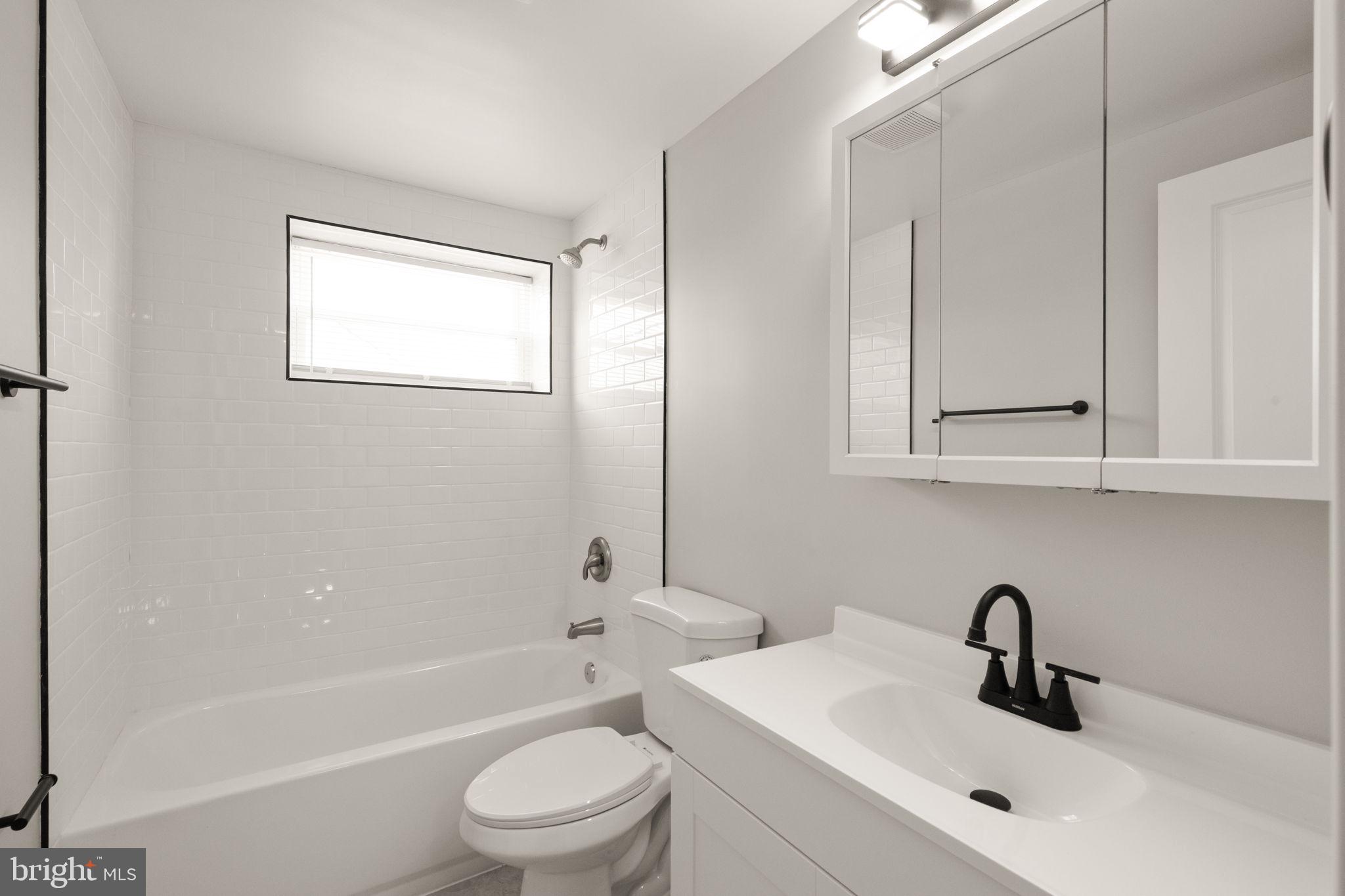 COUNTRY RIDGE - Residential