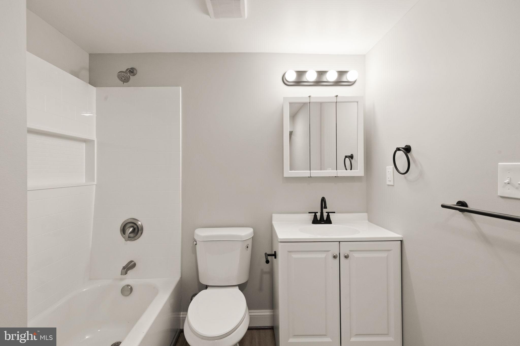 COUNTRY RIDGE - Residential