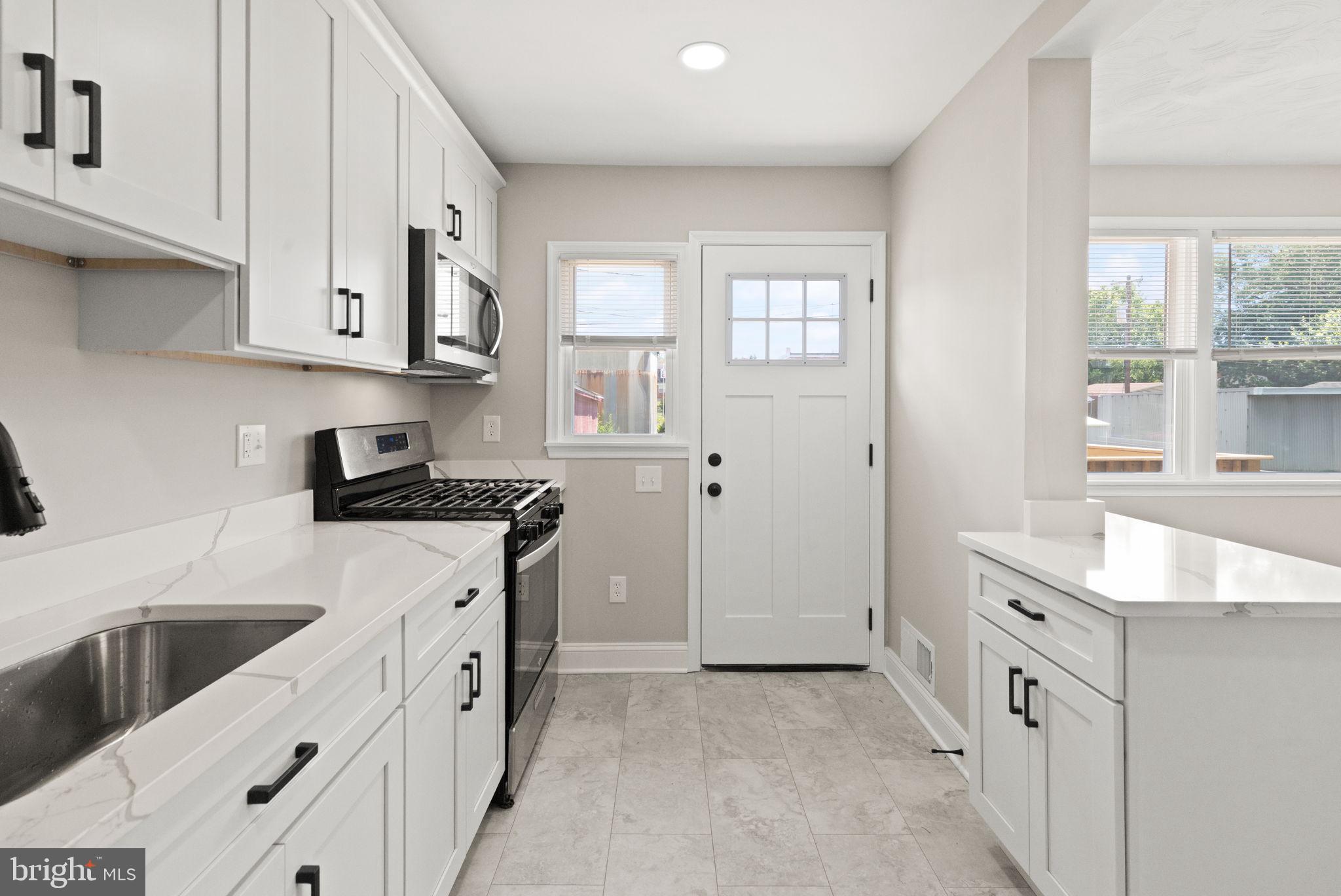 COUNTRY RIDGE - Residential