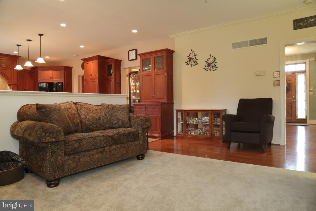 STEEPLECHASE SOUTH - Residential