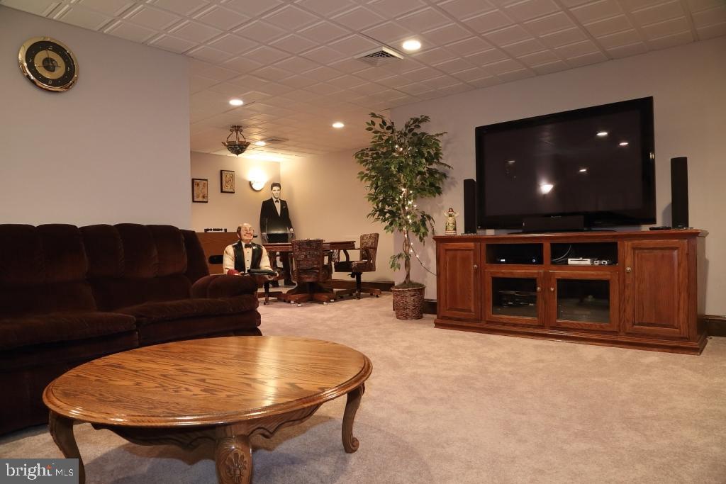 STEEPLECHASE SOUTH - Residential