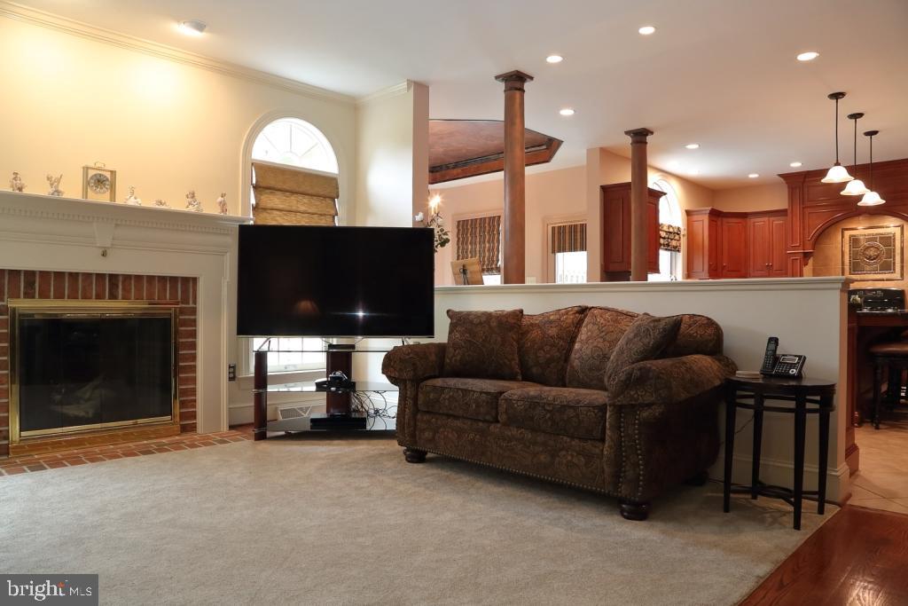 STEEPLECHASE SOUTH - Residential