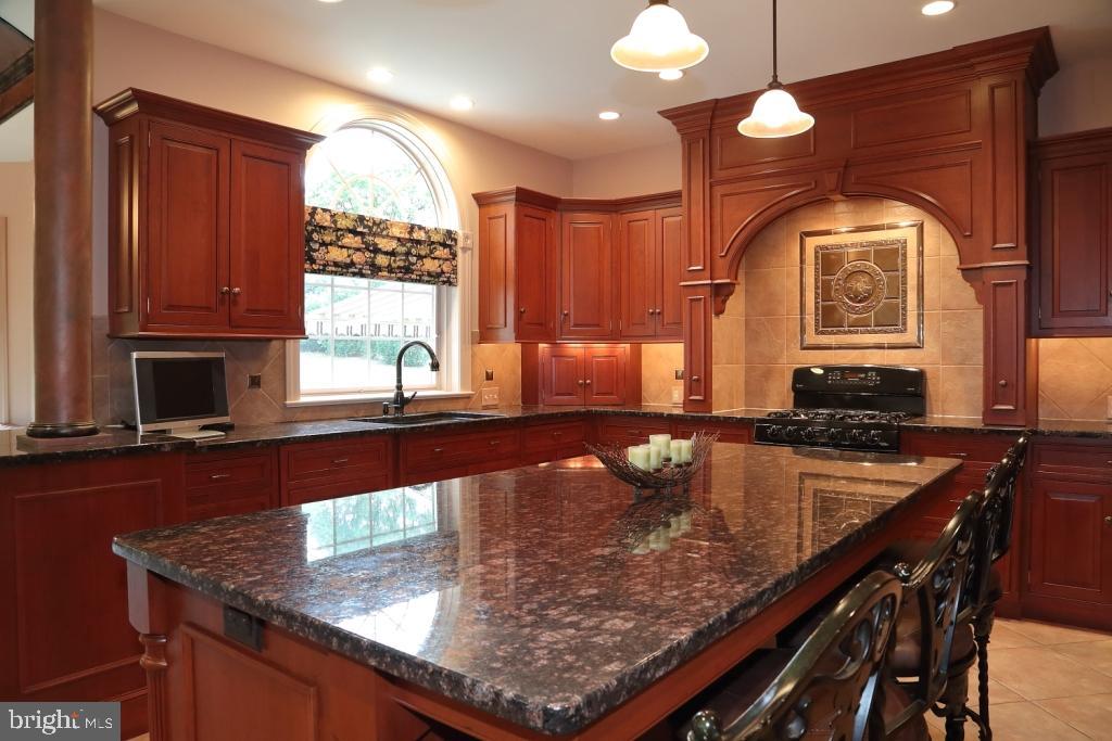 STEEPLECHASE SOUTH - Residential