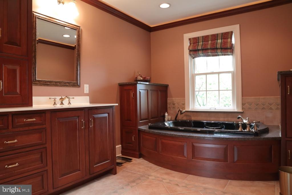 STEEPLECHASE SOUTH - Residential