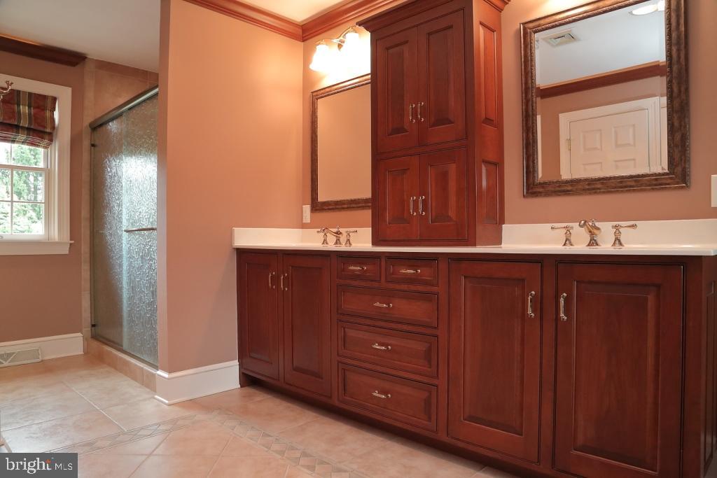 STEEPLECHASE SOUTH - Residential