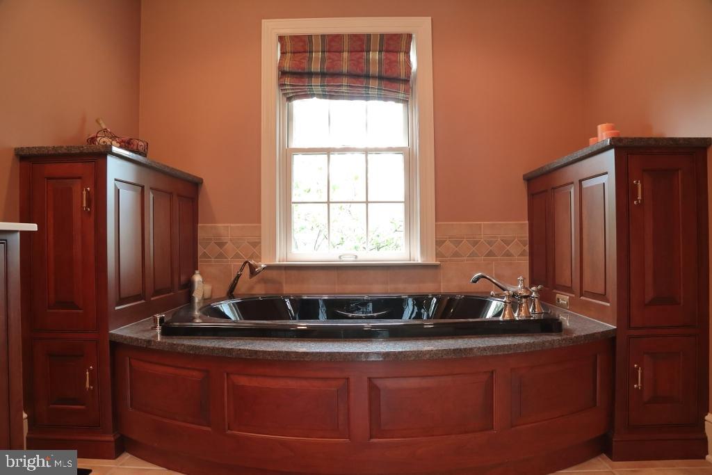 STEEPLECHASE SOUTH - Residential