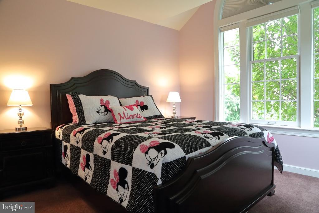 STEEPLECHASE SOUTH - Residential