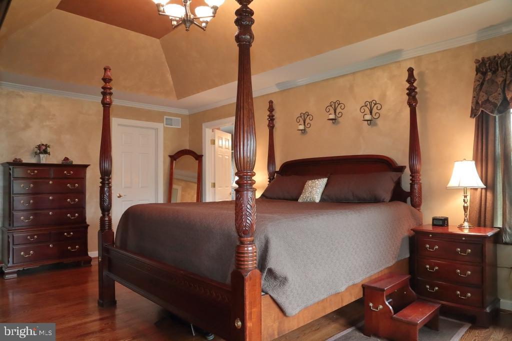 STEEPLECHASE SOUTH - Residential