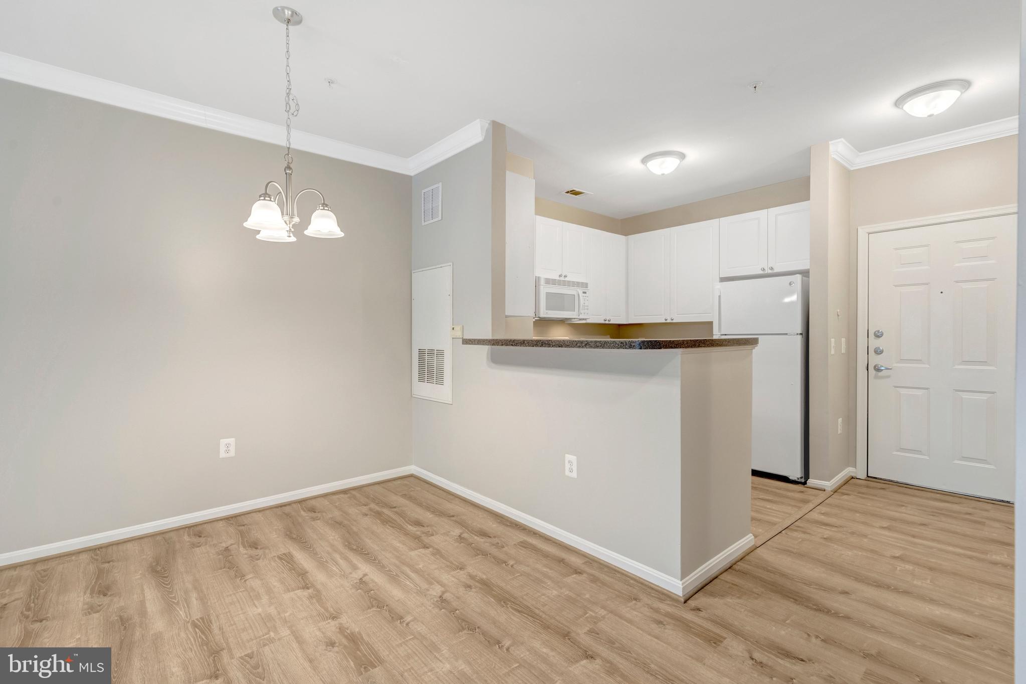 MARQUIS AT VIENNA STATION - Residential