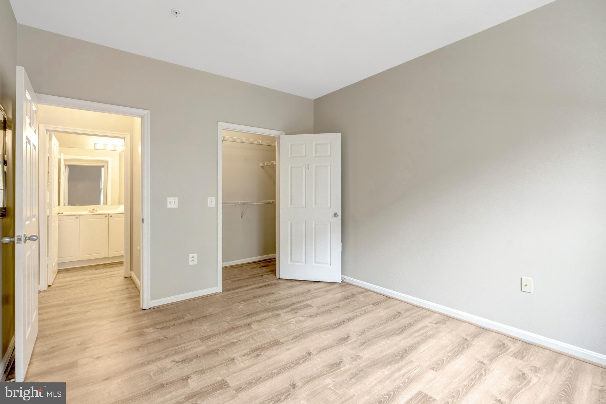 MARQUIS AT VIENNA STATION - Residential