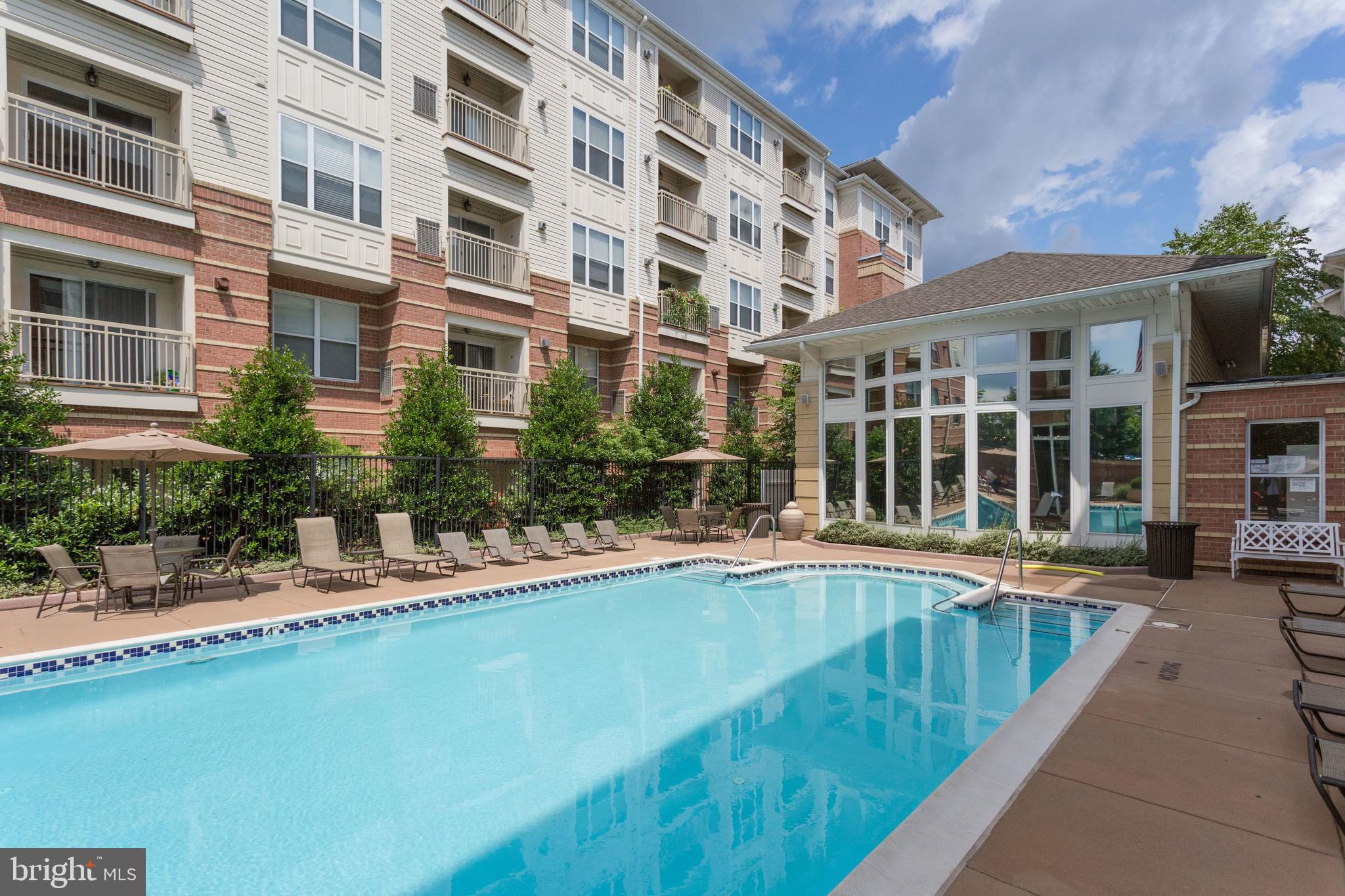 MARQUIS AT VIENNA STATION - Residential