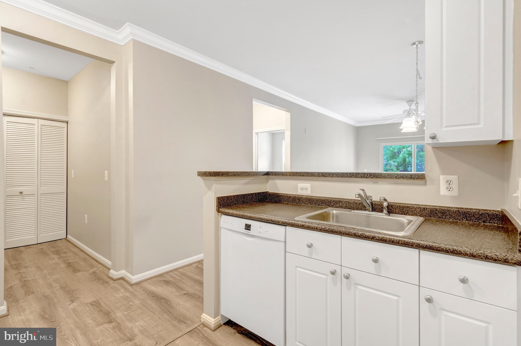 MARQUIS AT VIENNA STATION - Residential