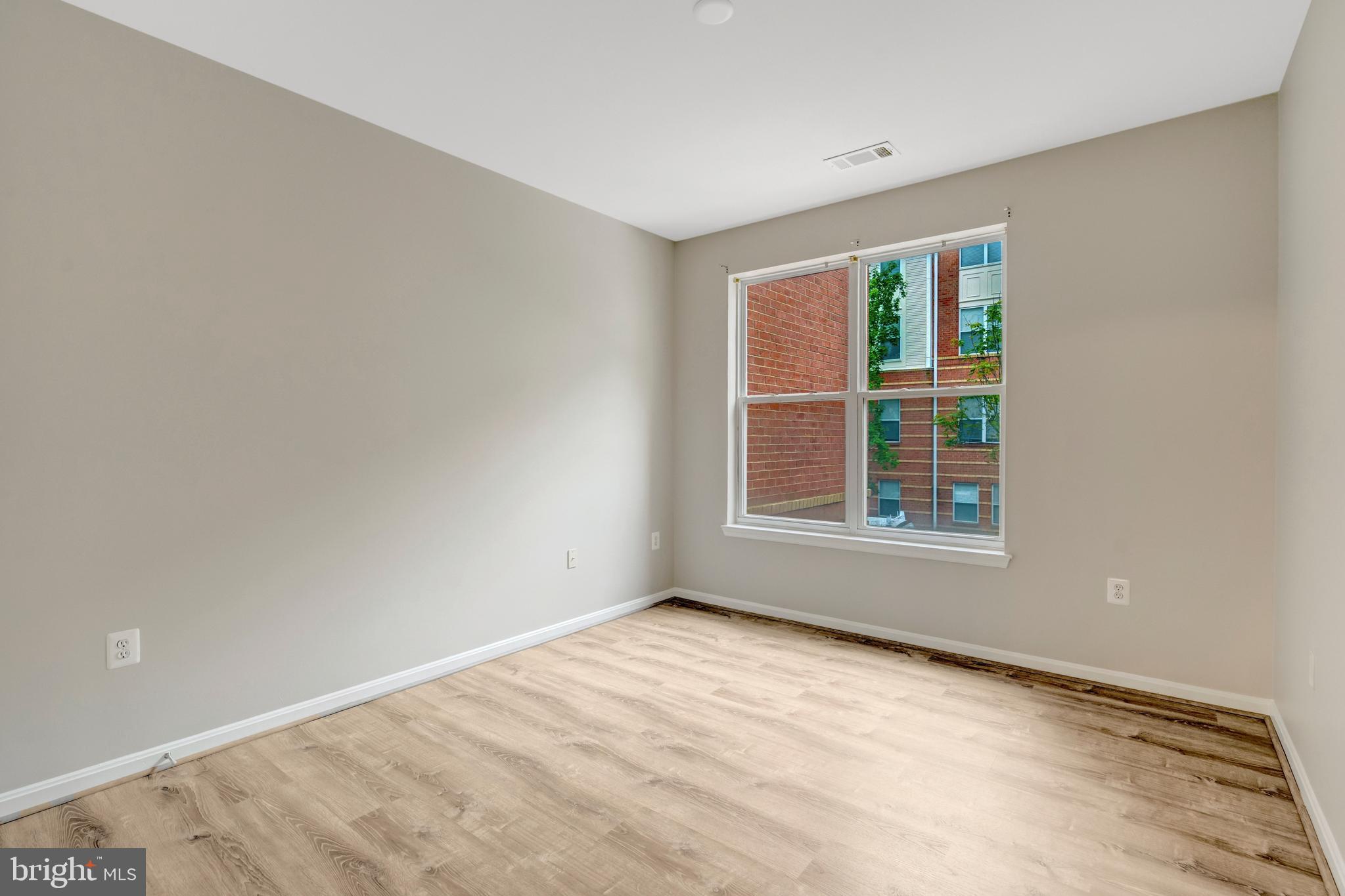 MARQUIS AT VIENNA STATION - Residential