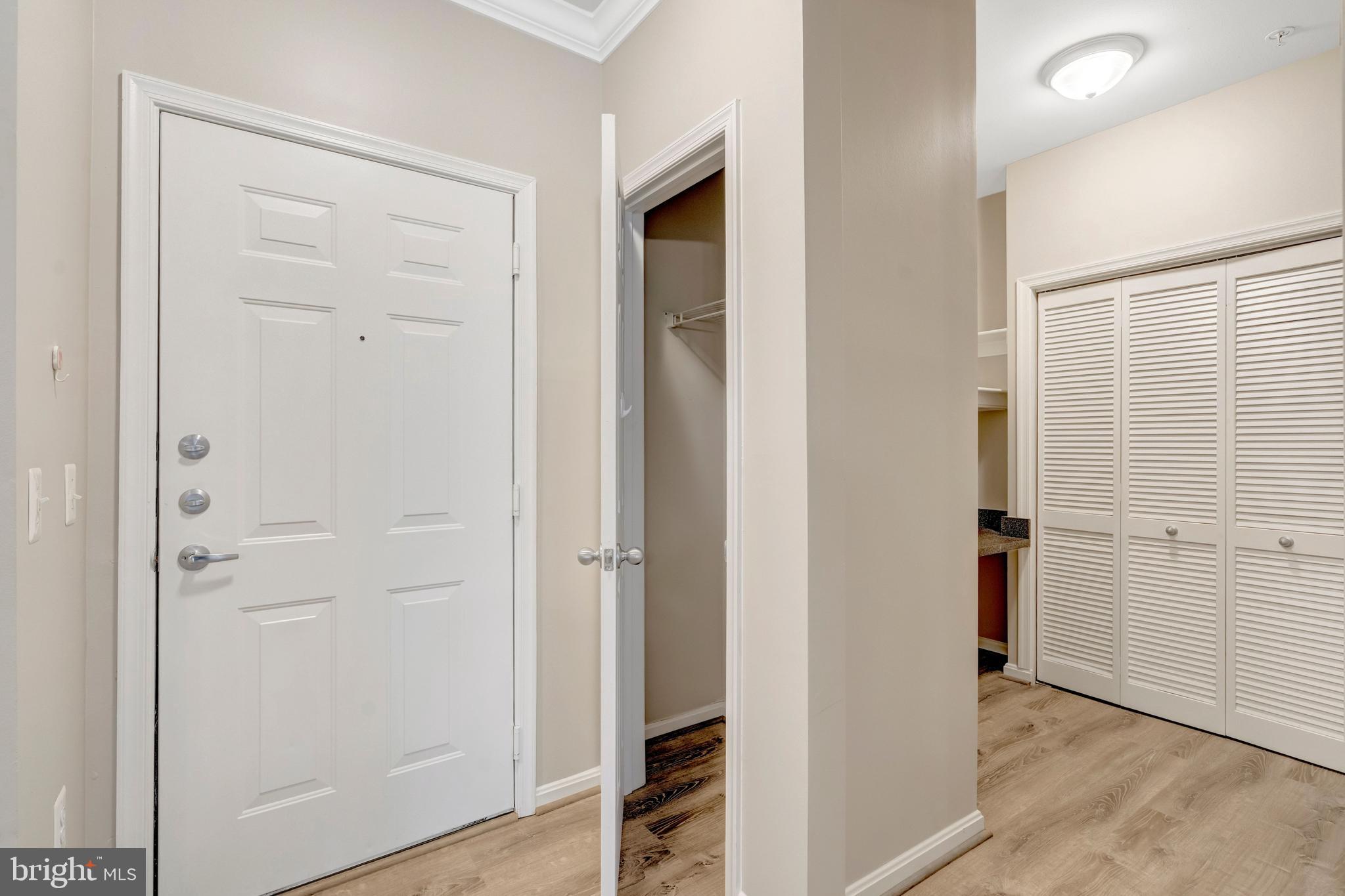 MARQUIS AT VIENNA STATION - Residential