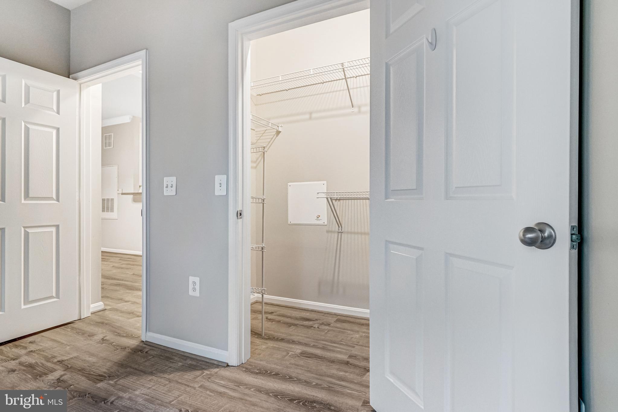 MARQUIS AT VIENNA STATION - Residential