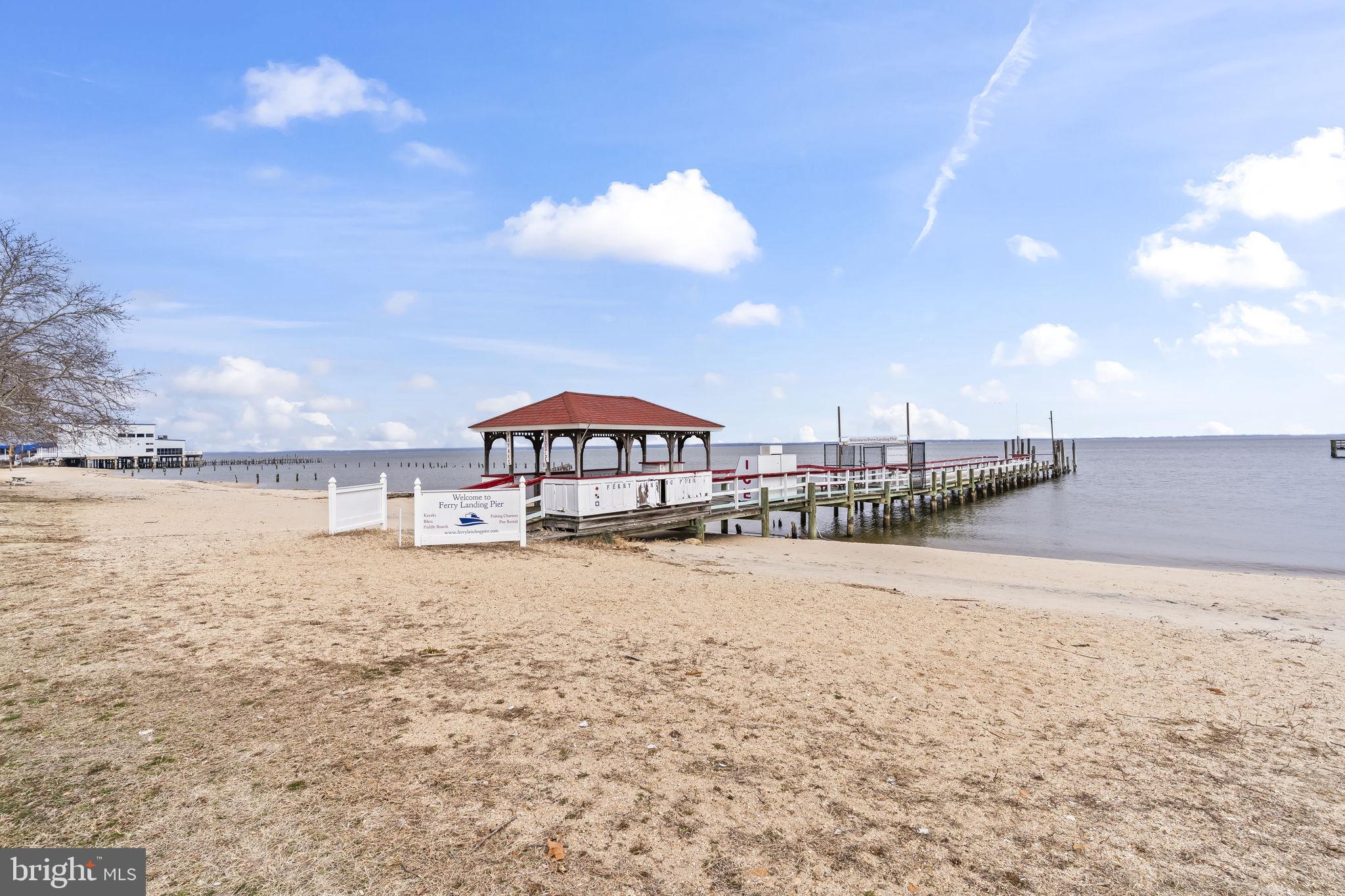 COLONIAL BEACH - Residential