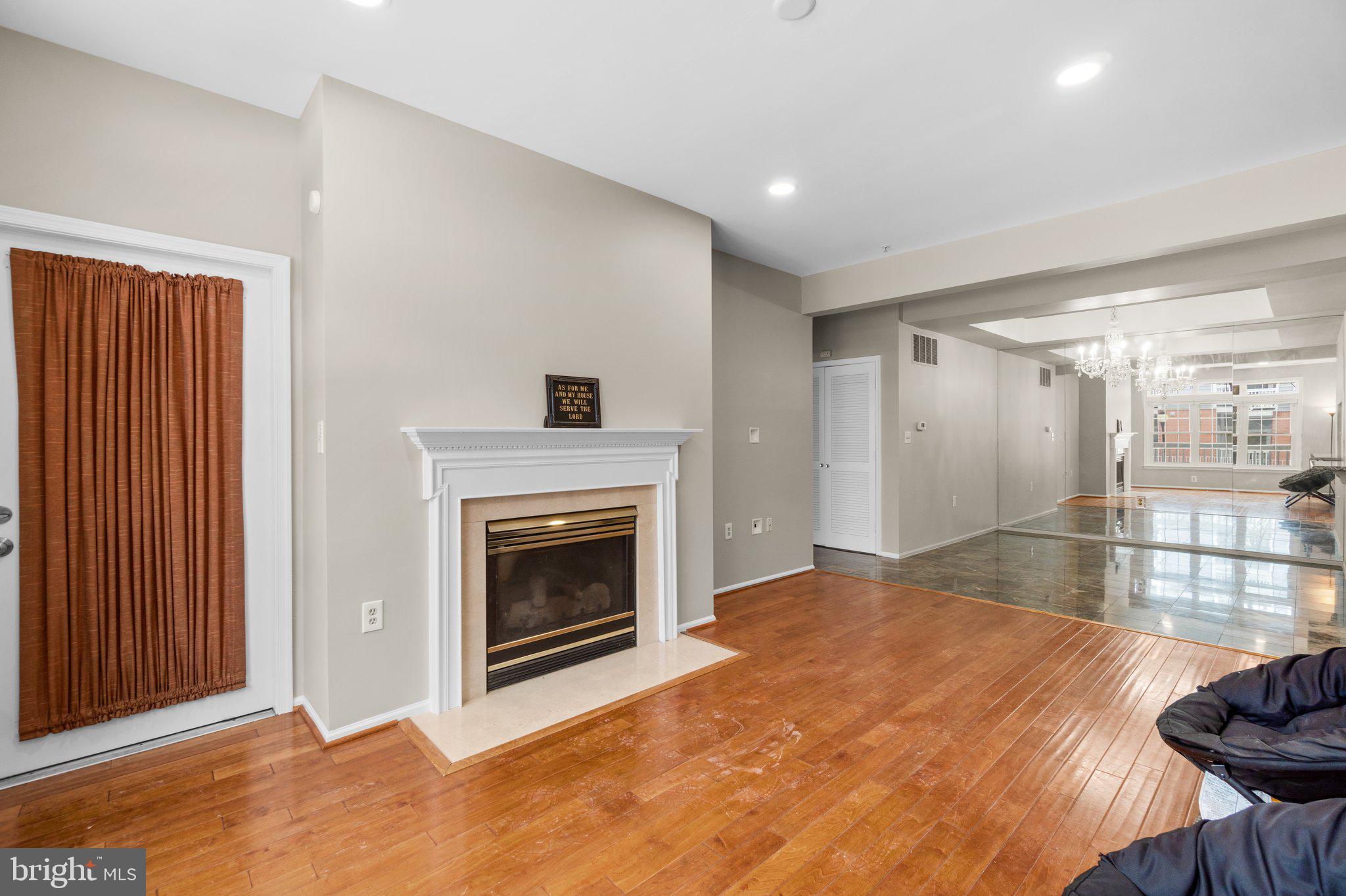 SPRING MILL - Residential Lease