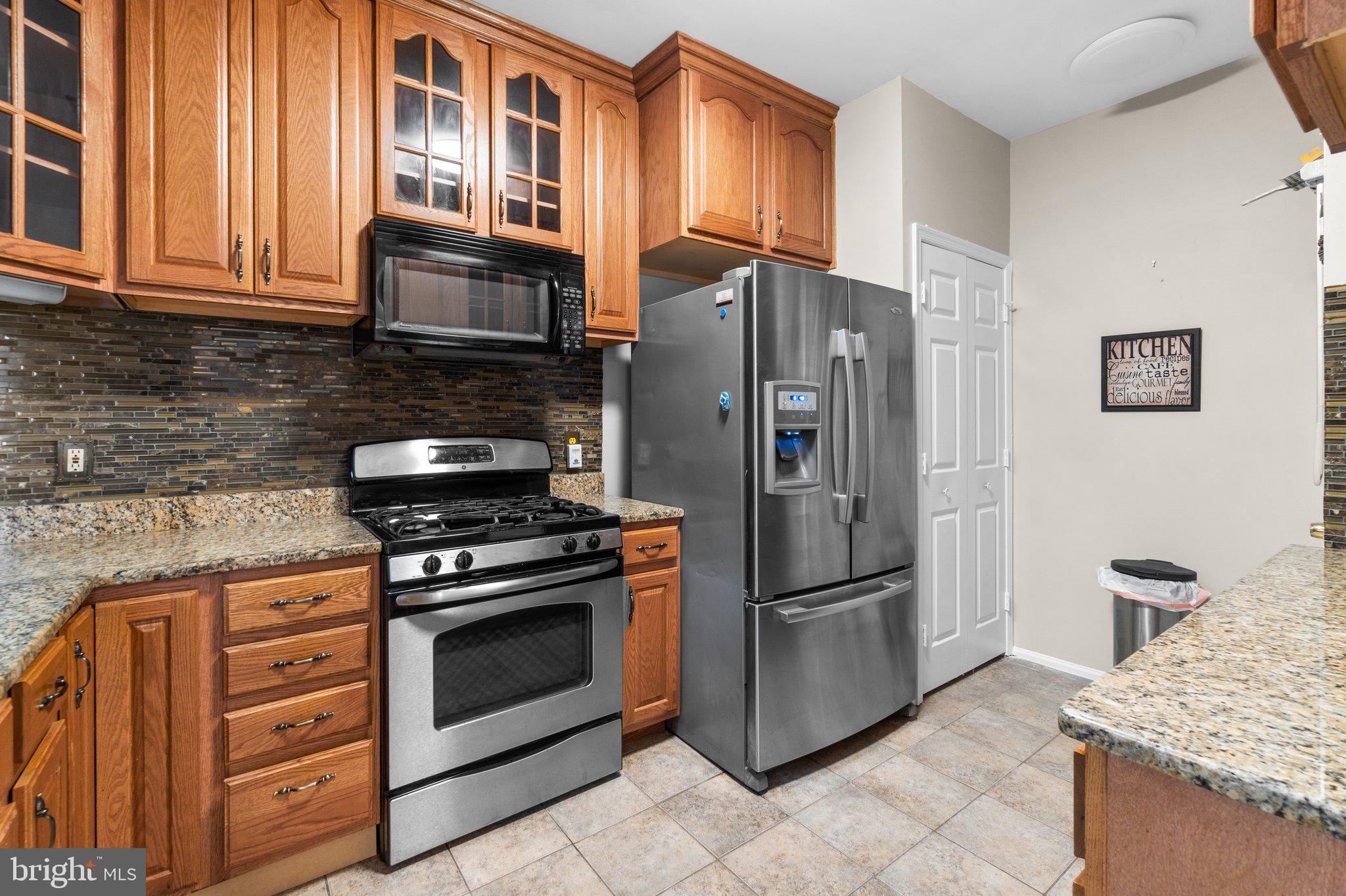 SPRING MILL - Residential Lease