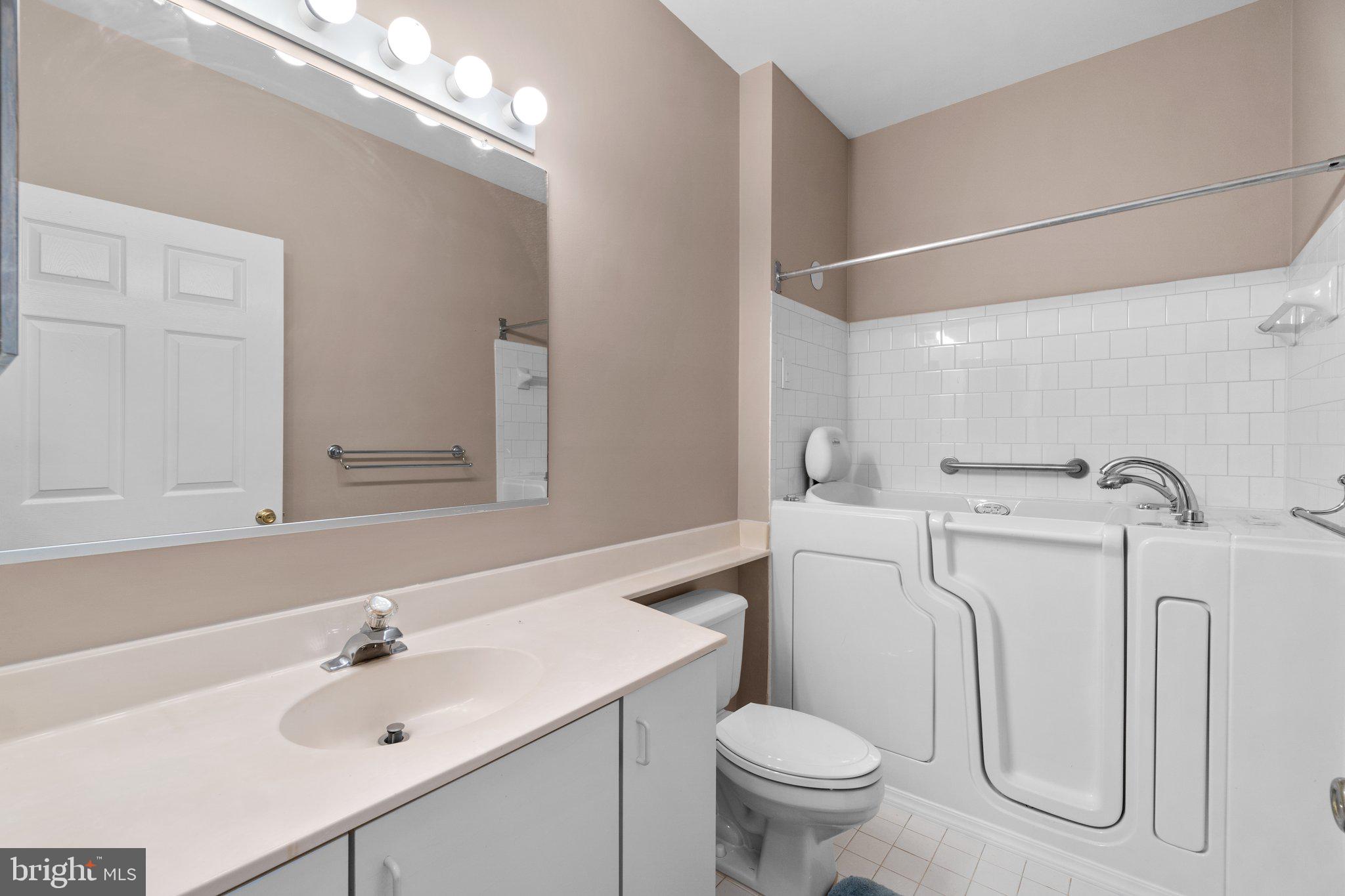 SPRING MILL - Residential Lease