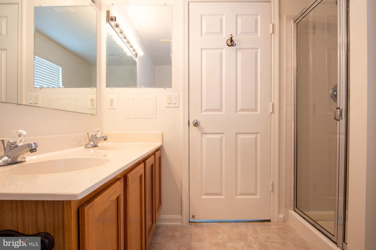 JACKSONS RIDGE CONDOS - Residential Lease