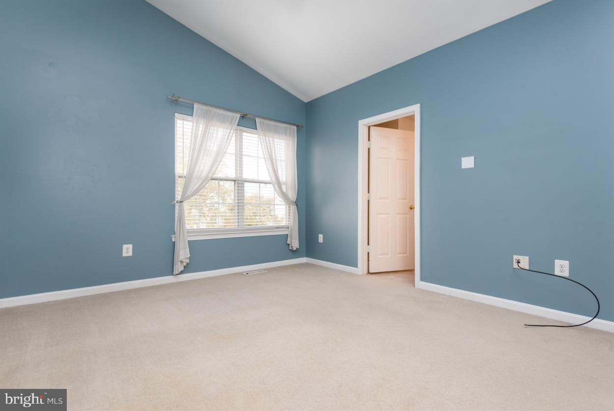 JACKSONS RIDGE CONDOS - Residential Lease