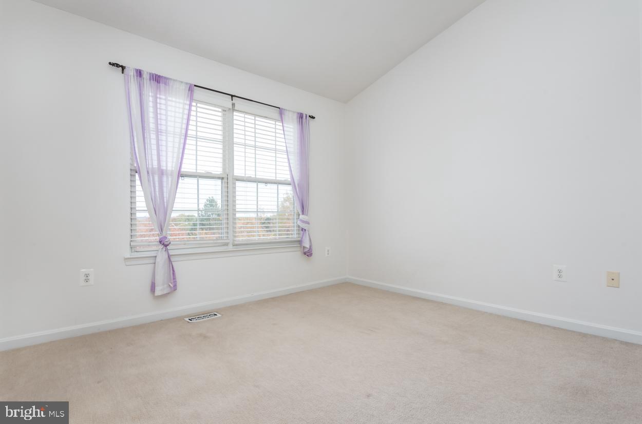 JACKSONS RIDGE CONDOS - Residential Lease