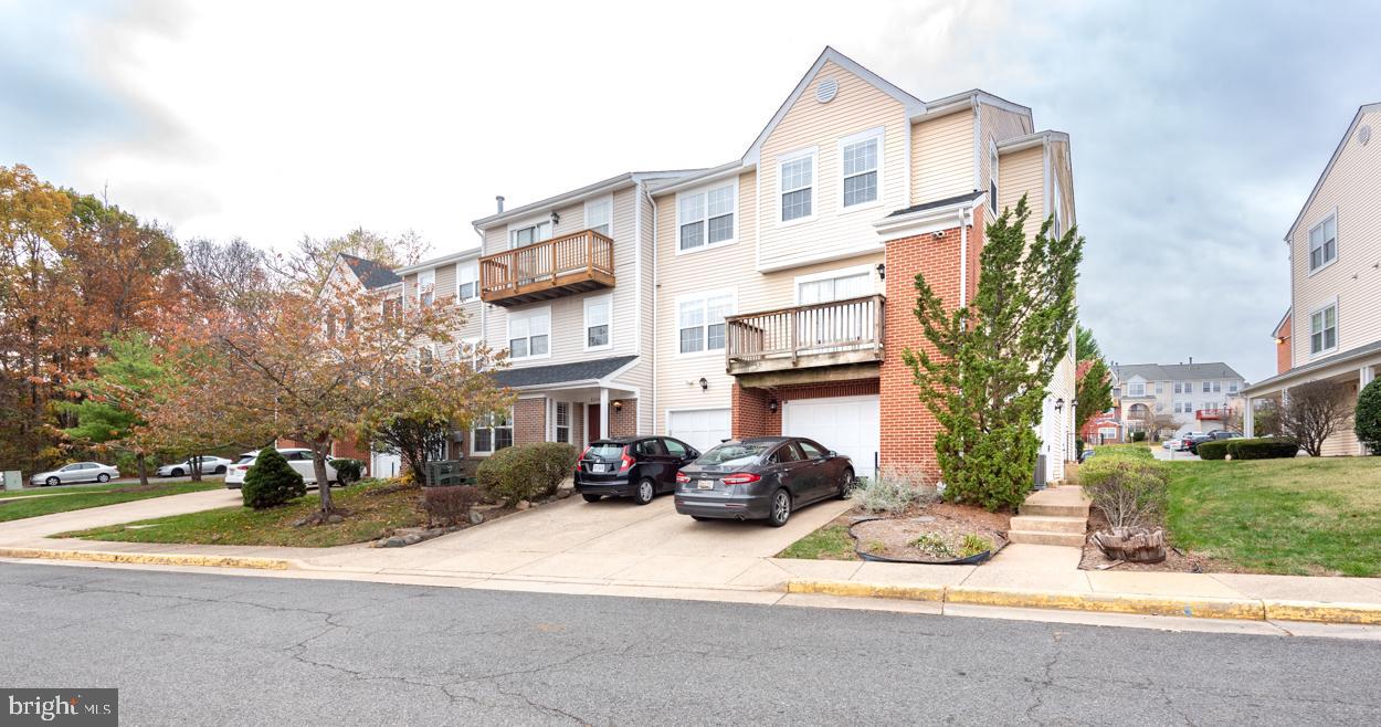 JACKSONS RIDGE CONDOS - Residential Lease