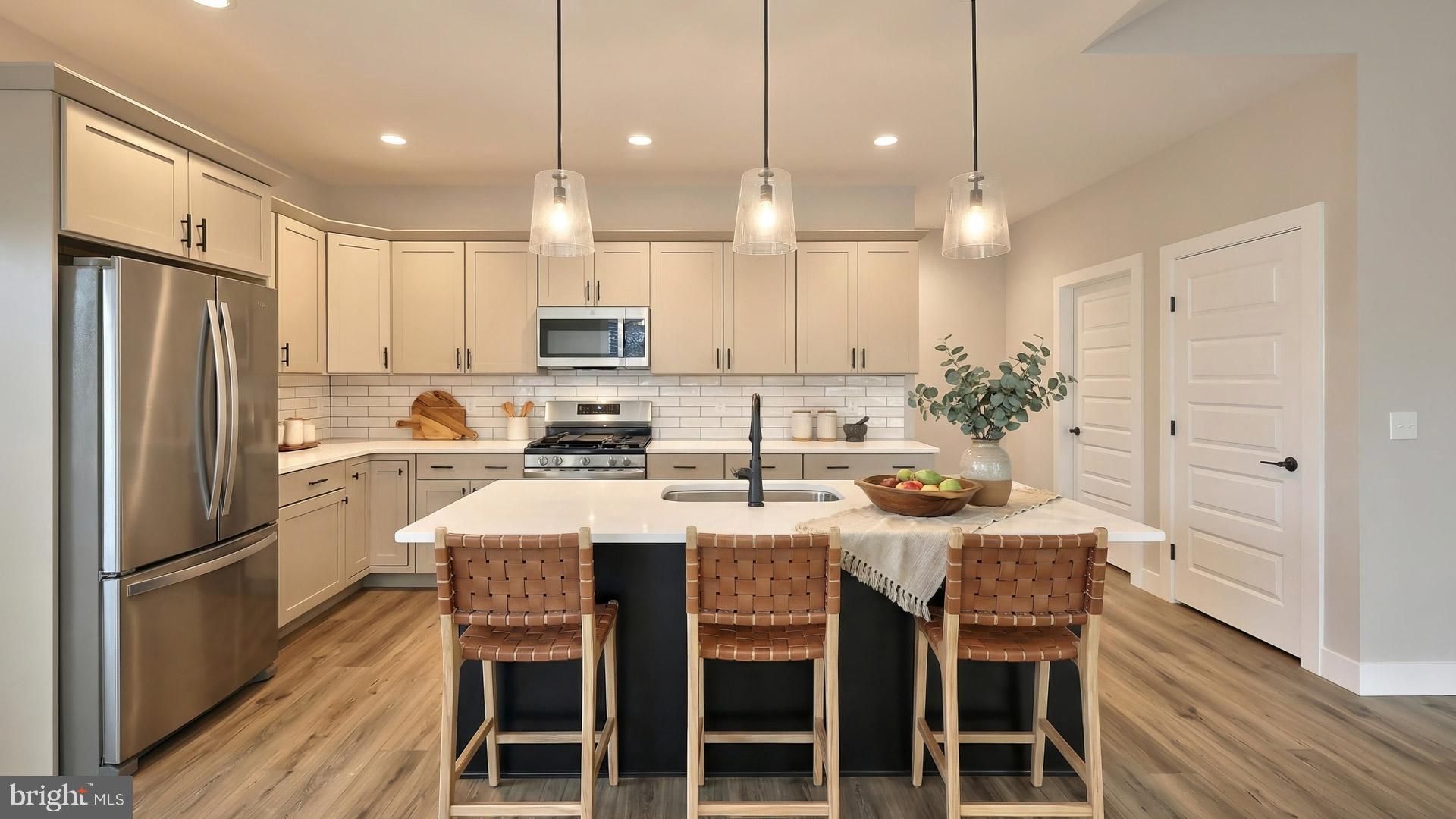 WINDING CREEK - Residential