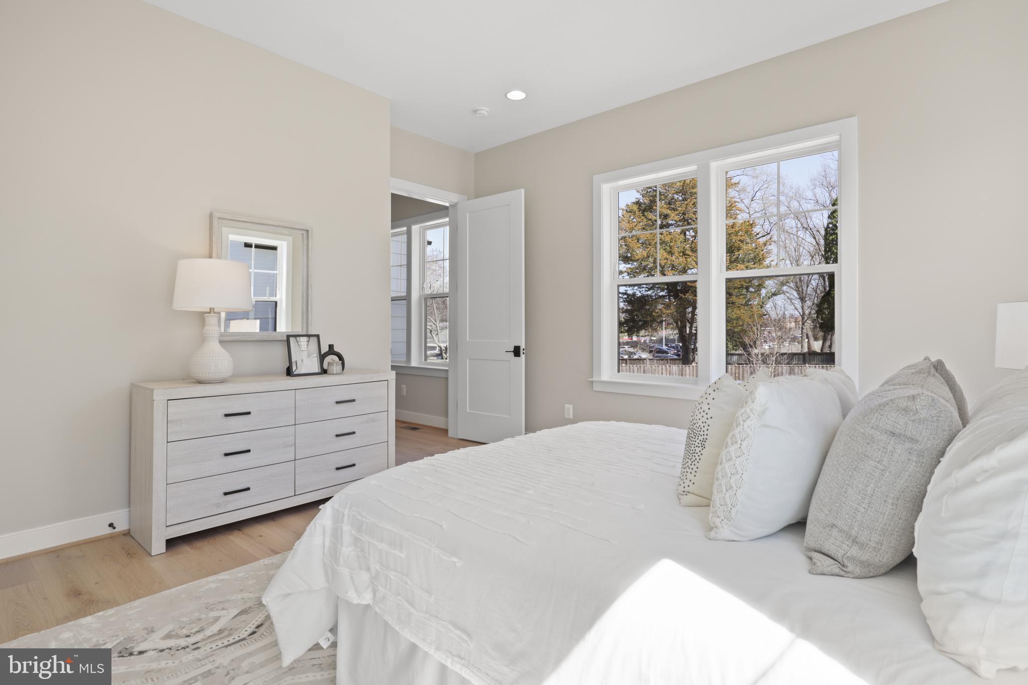 PIMMIT HILLS - Residential