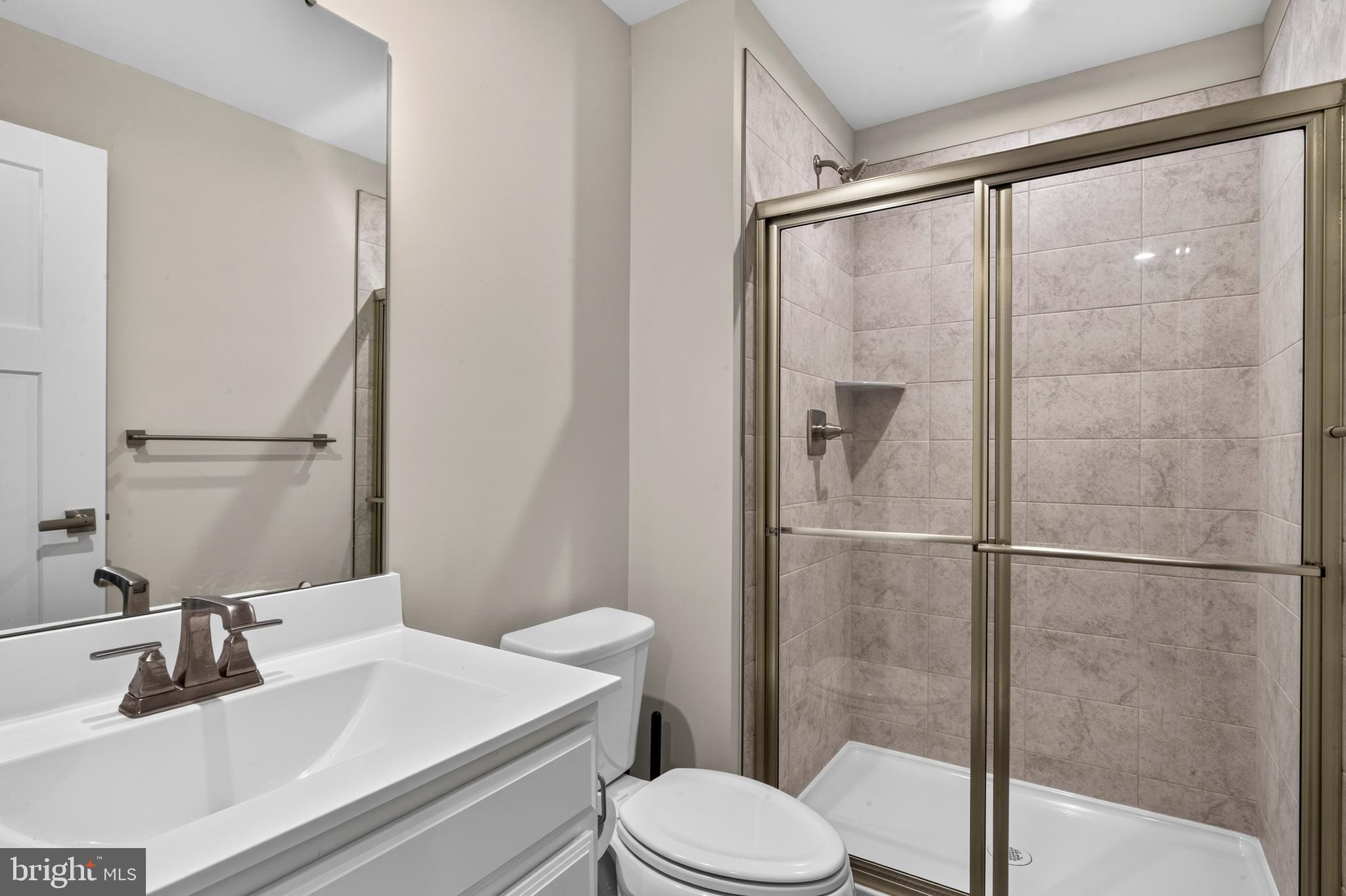 ROYAL WHITE OAKS - Residential