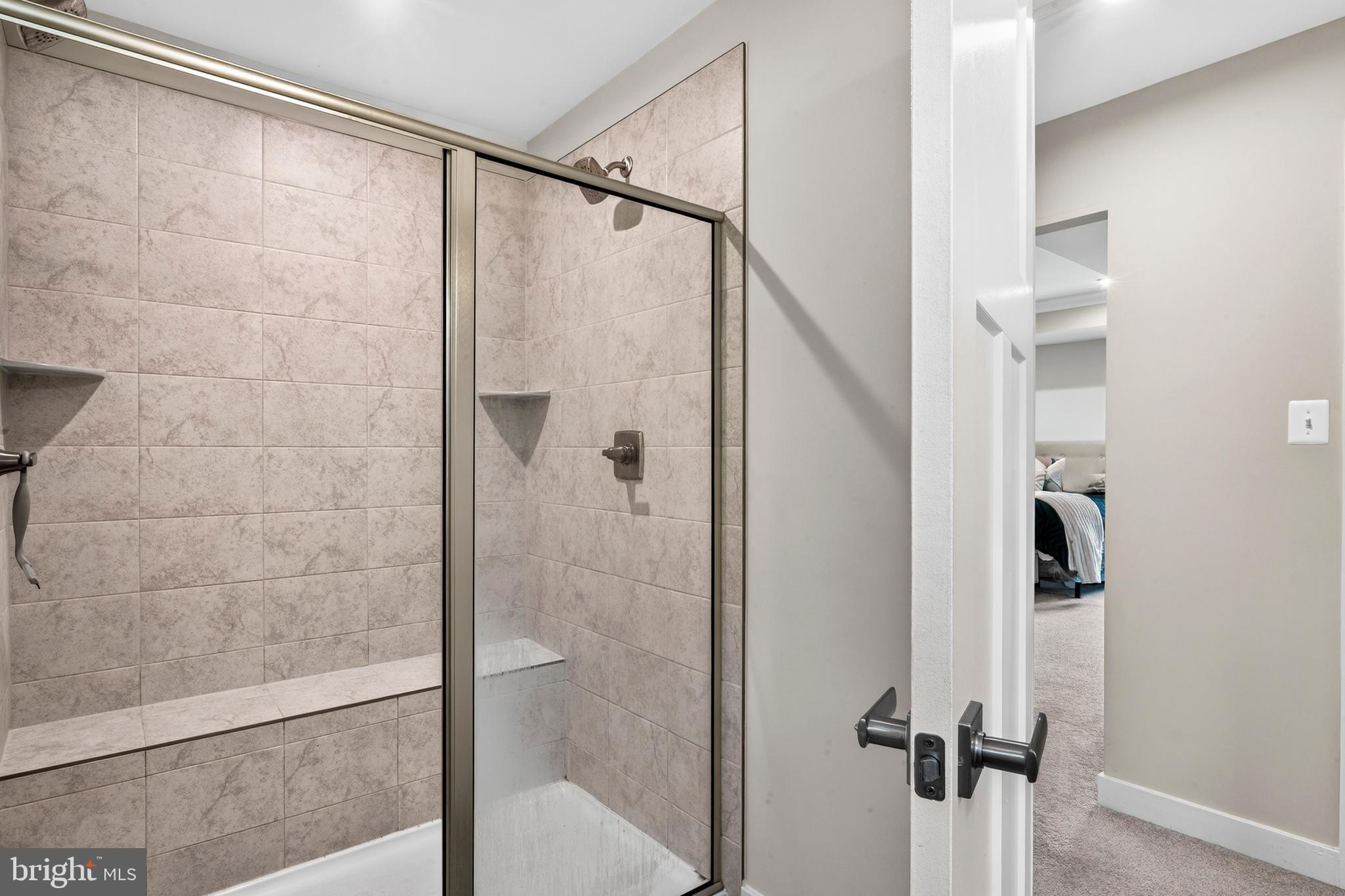 ROYAL WHITE OAKS - Residential