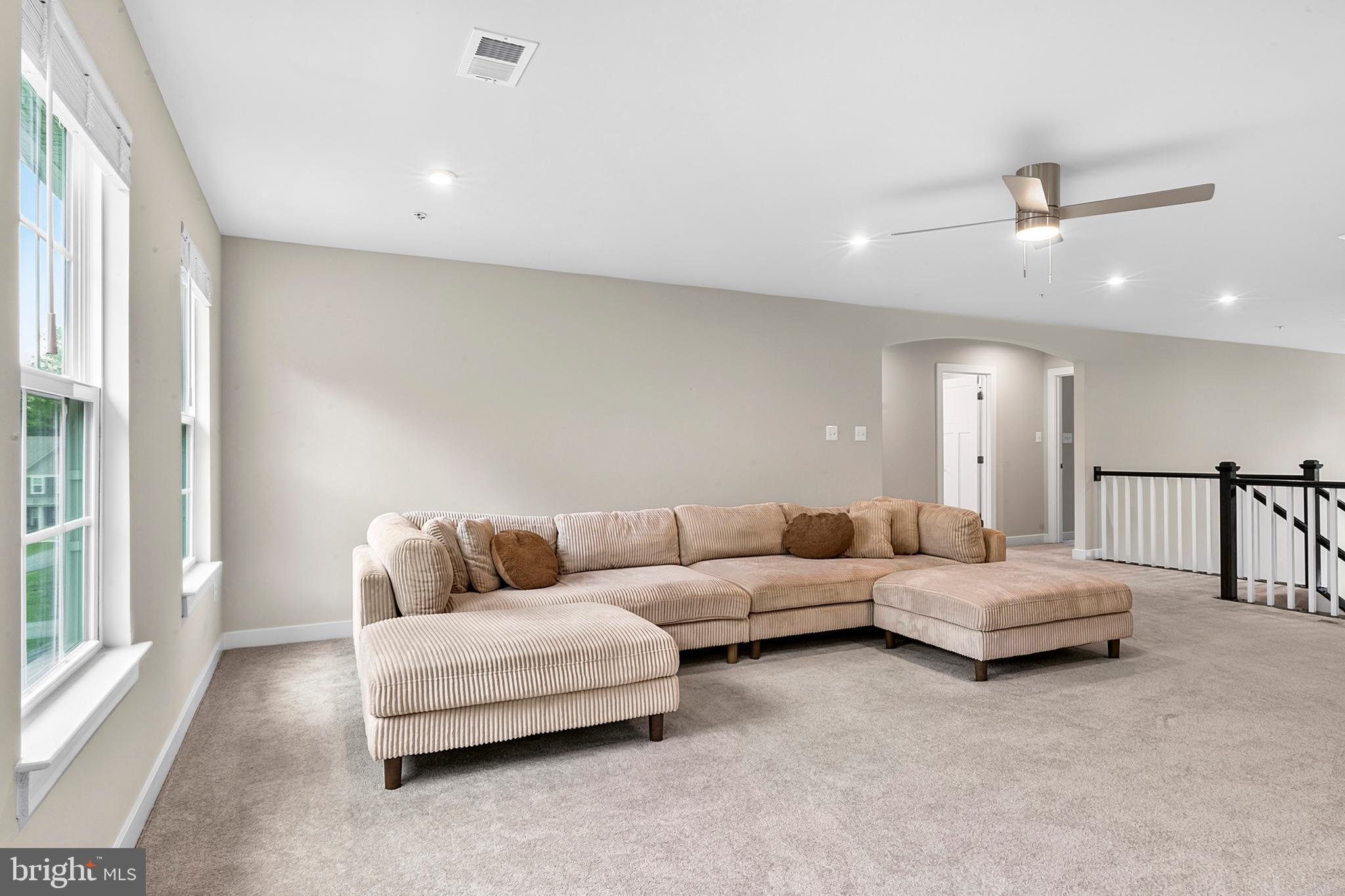 ROYAL WHITE OAKS - Residential