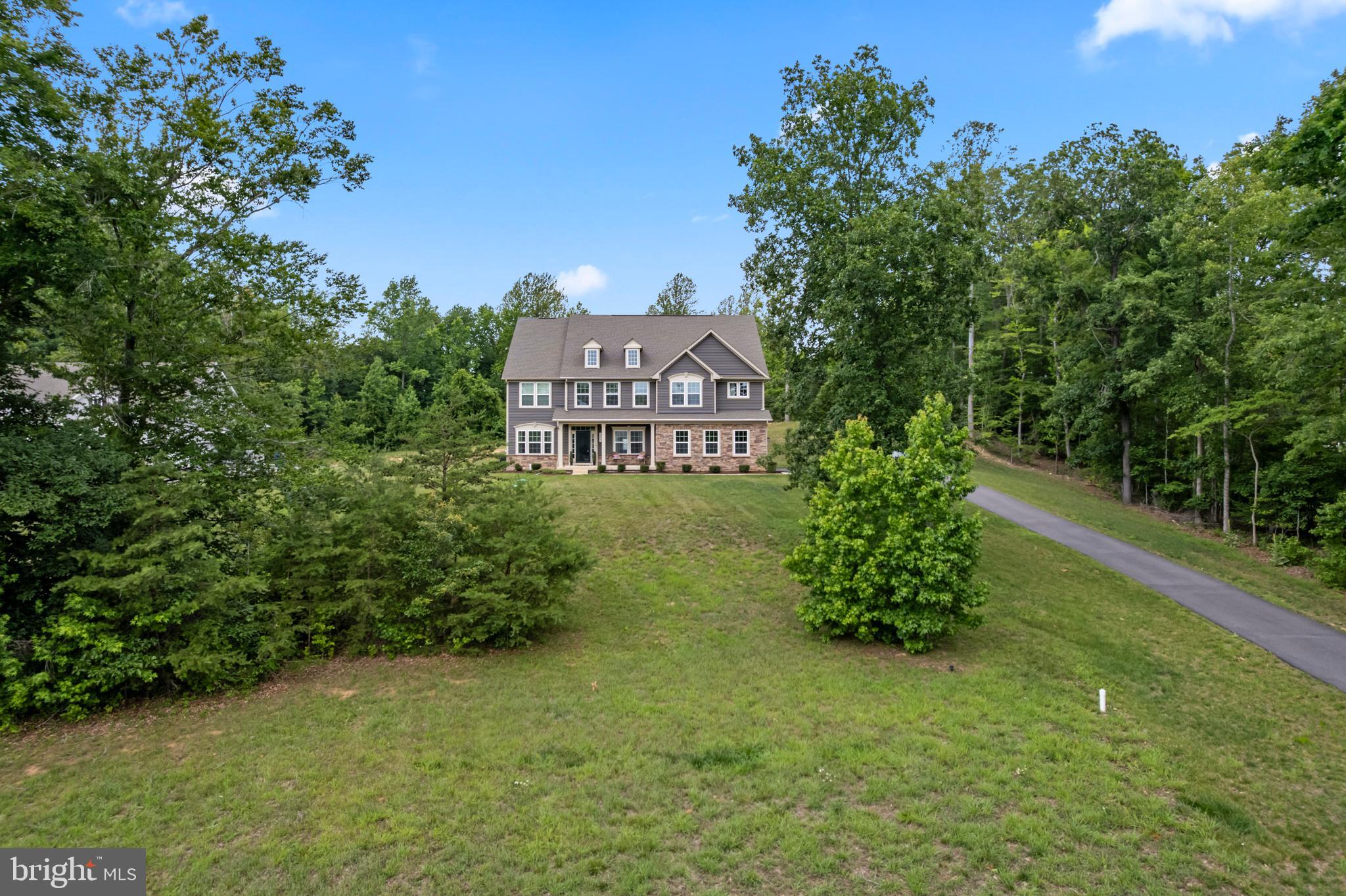 ROYAL WHITE OAKS - Residential