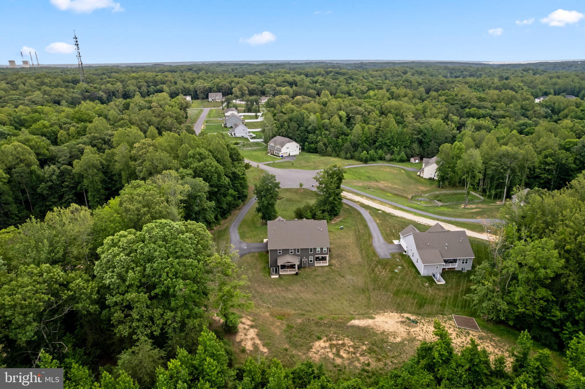ROYAL WHITE OAKS - Residential