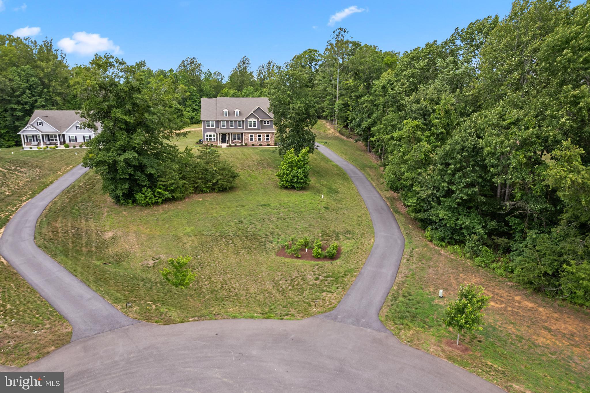 ROYAL WHITE OAKS - Residential