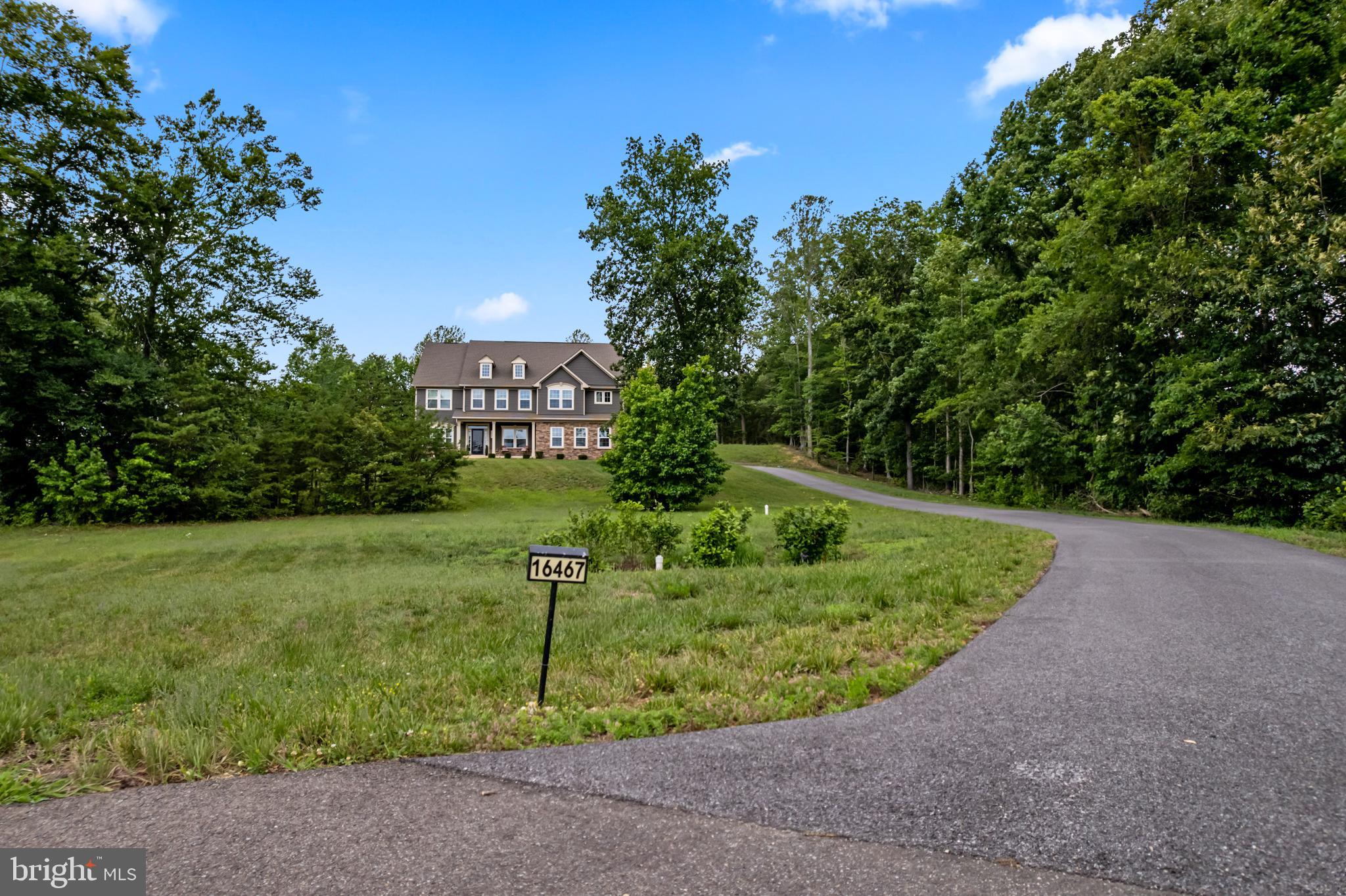 ROYAL WHITE OAKS - Residential