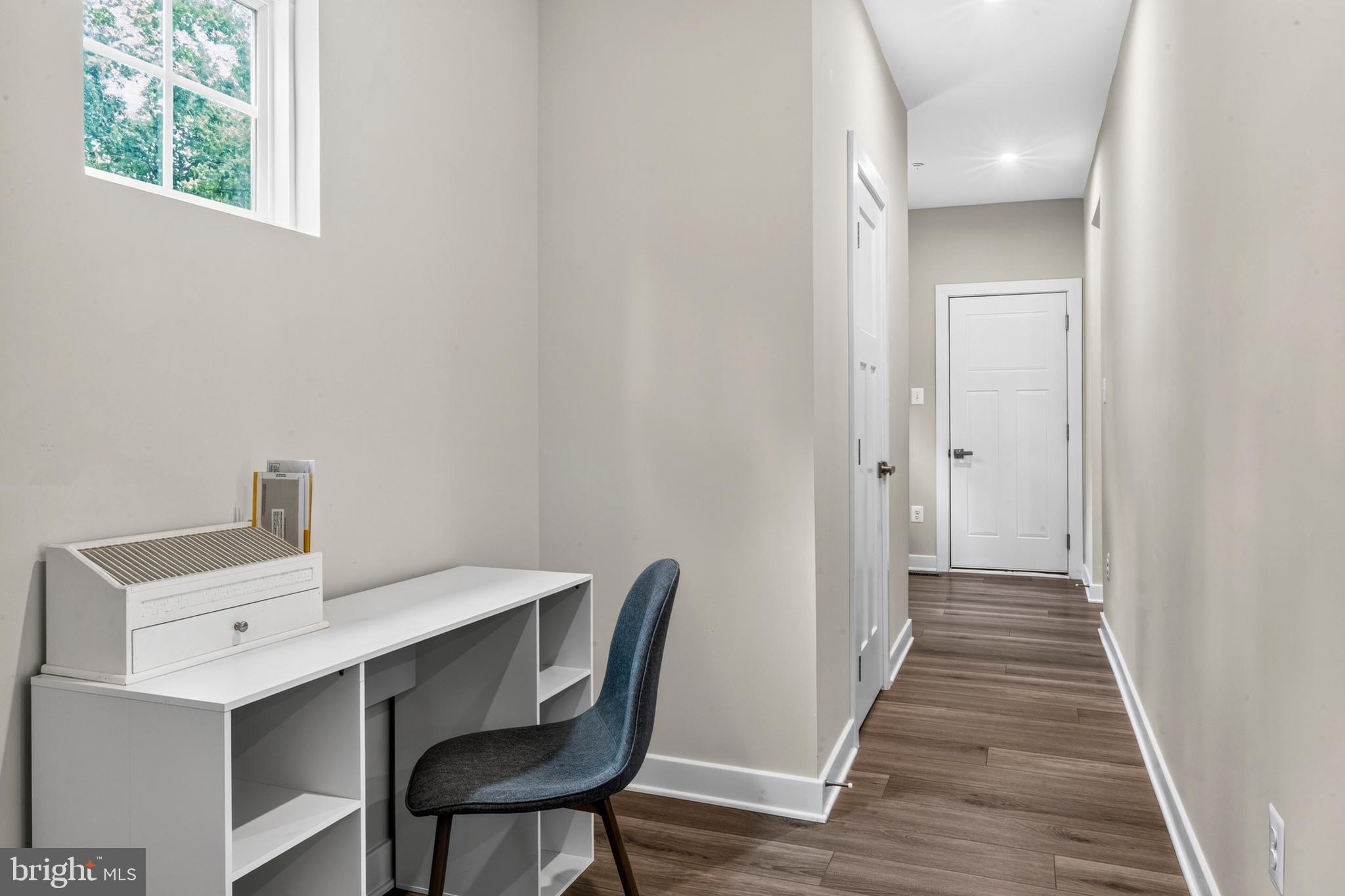 ROYAL WHITE OAKS - Residential