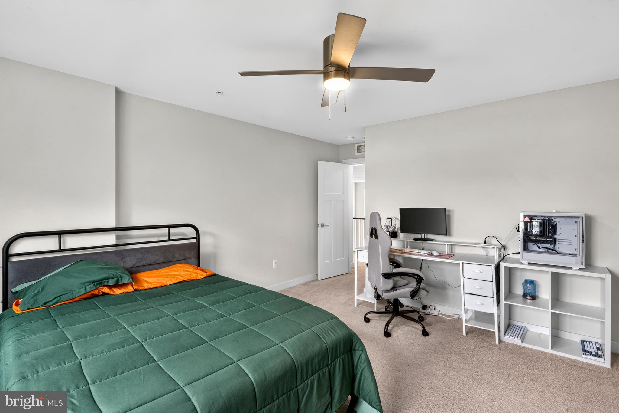 ROYAL WHITE OAKS - Residential