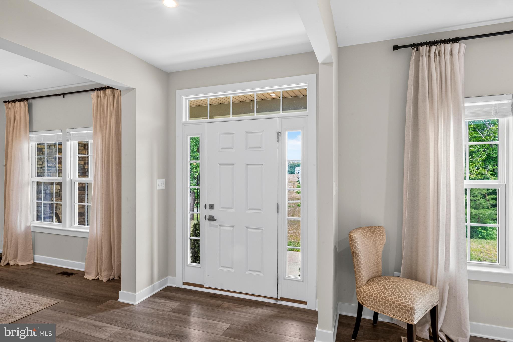 ROYAL WHITE OAKS - Residential