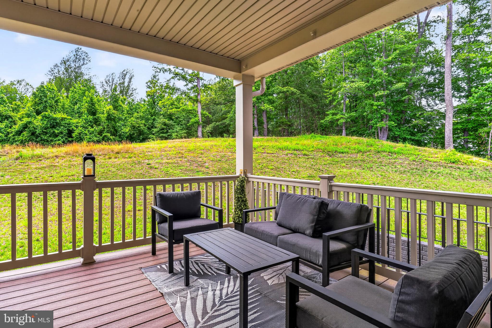 ROYAL WHITE OAKS - Residential