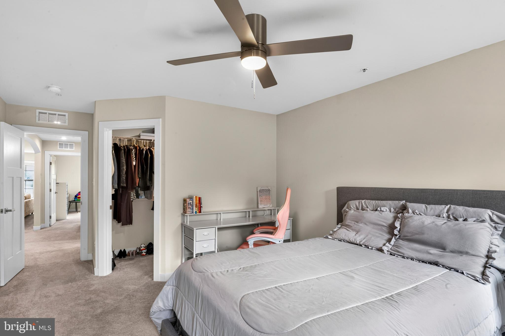 ROYAL WHITE OAKS - Residential