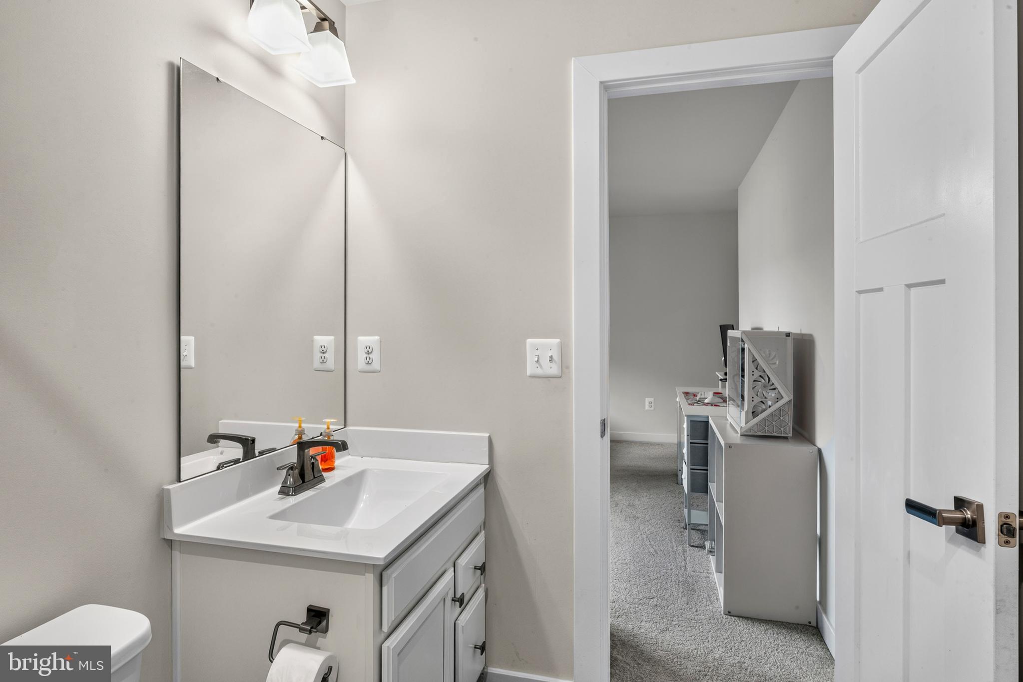 ROYAL WHITE OAKS - Residential